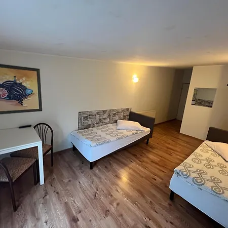 Panzió Gosciniec Pod Fura Rösslingen