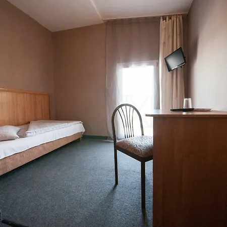 Gosciniec Pod Fura Couette-café