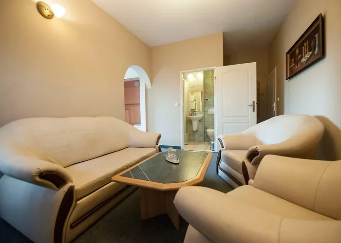 Gosciniec Pod Fura Bed & Breakfast 3*