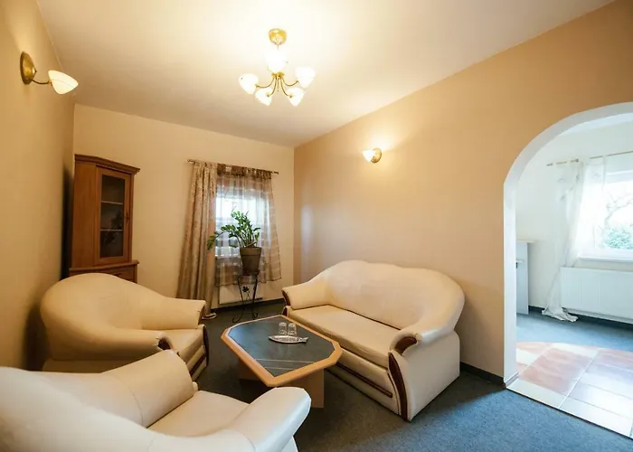 Panzió Gosciniec Pod Fura Rösslingen